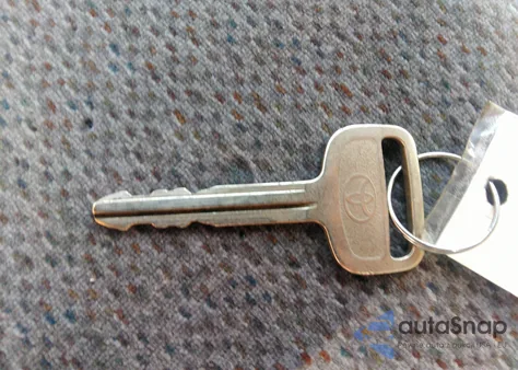 2002 Toyota Corolla Le from USA, damaged, VIN 1NXBR12EX2Z598909